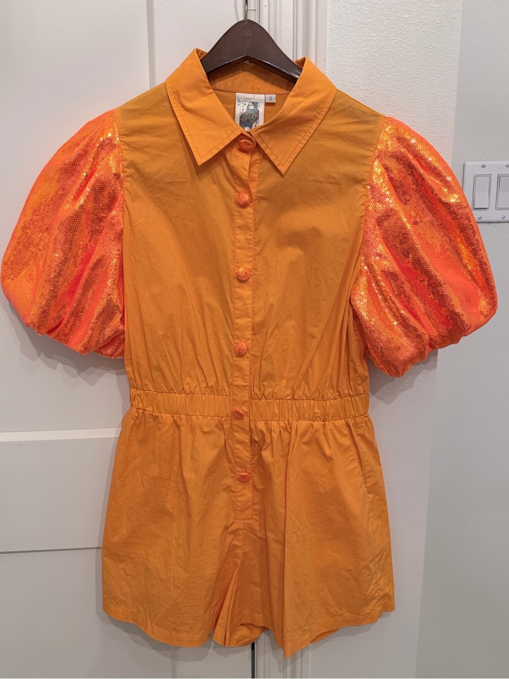 QUEEN OF SPARKLES Orange Sequin Puff-Sleeve Romper Small